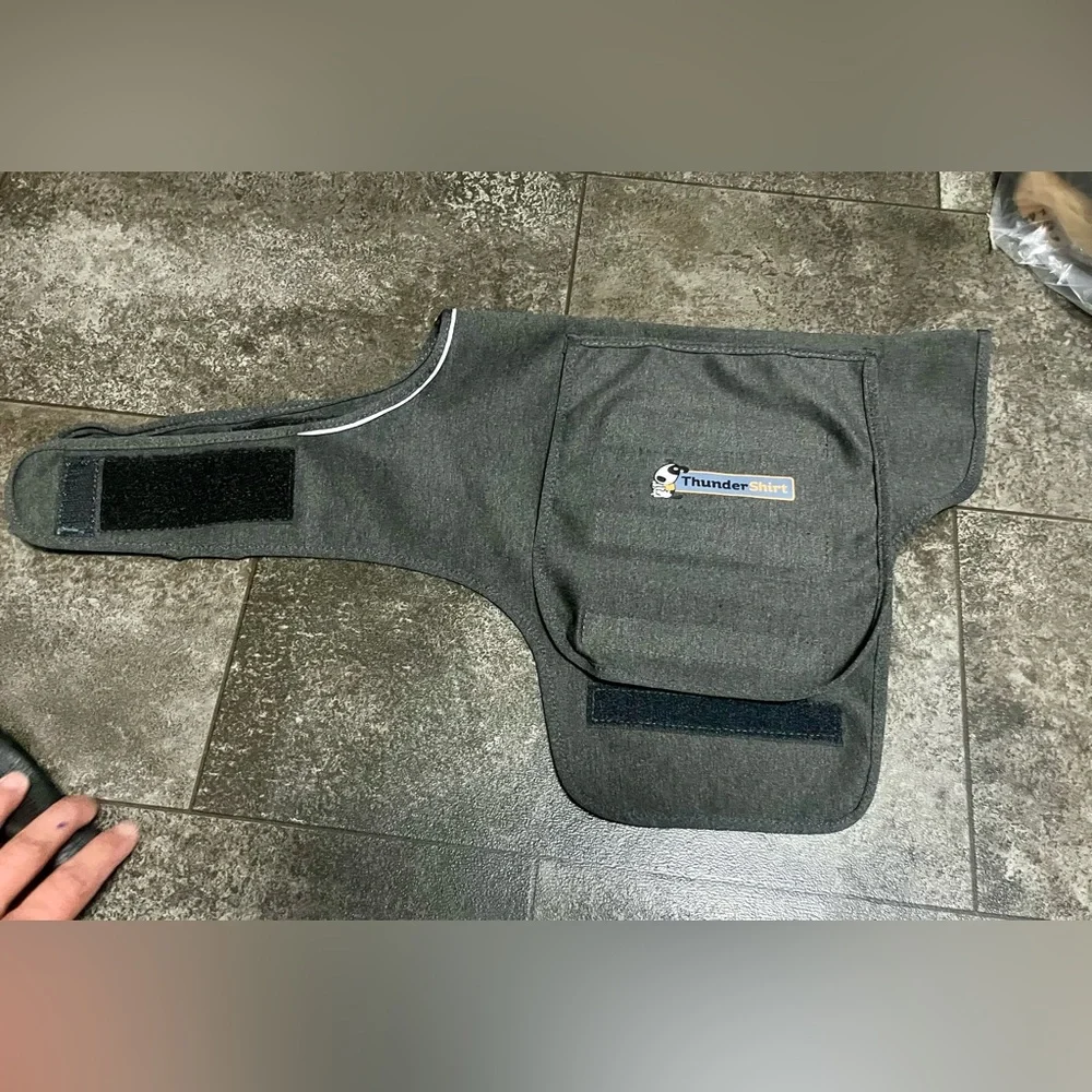 Jbh*New! No tags! ThunderShirt® for Dogs